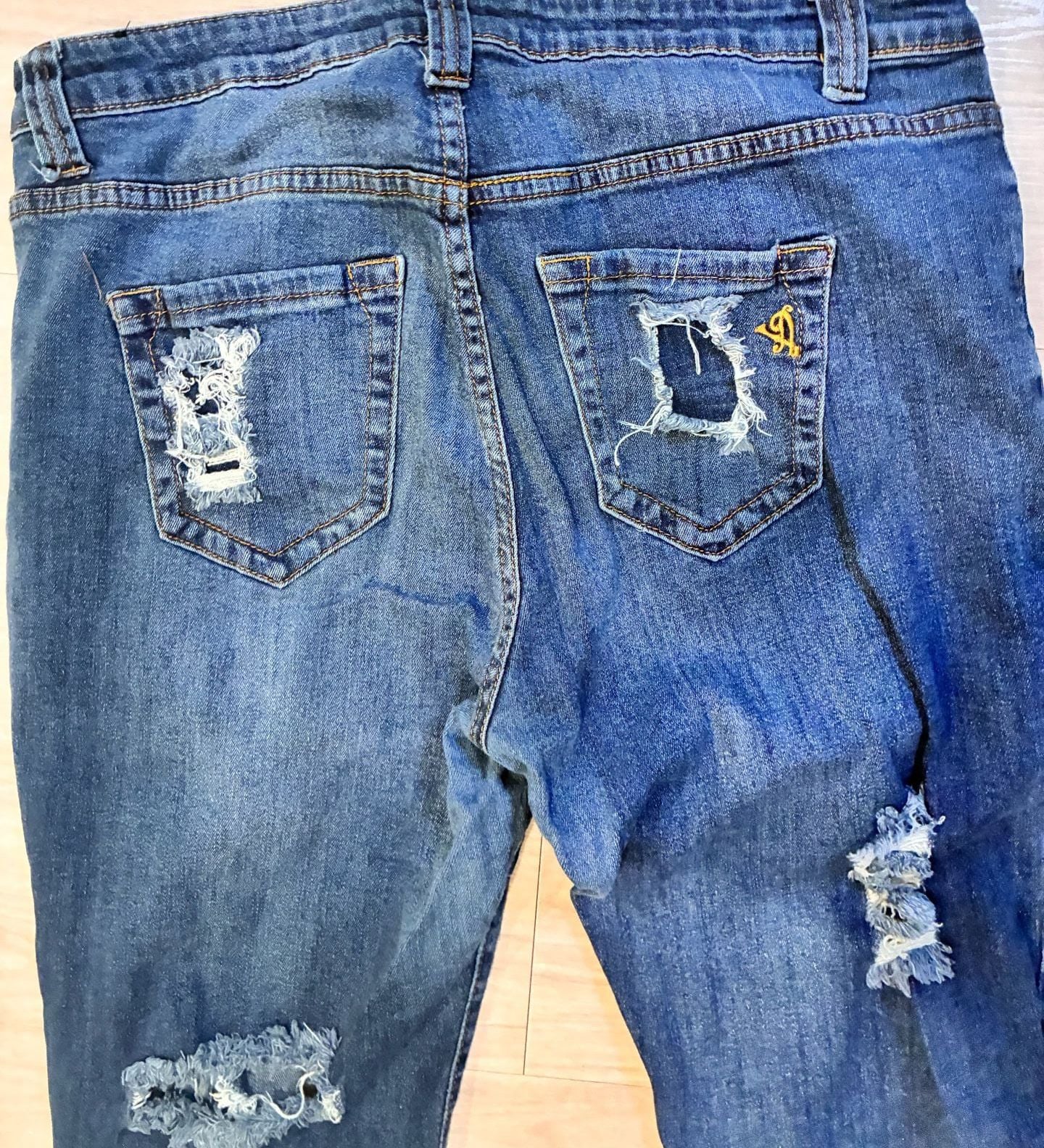 VIP Jeans Women’s 14W Distressed Ripped Skinny Jeans Medium Wash 4