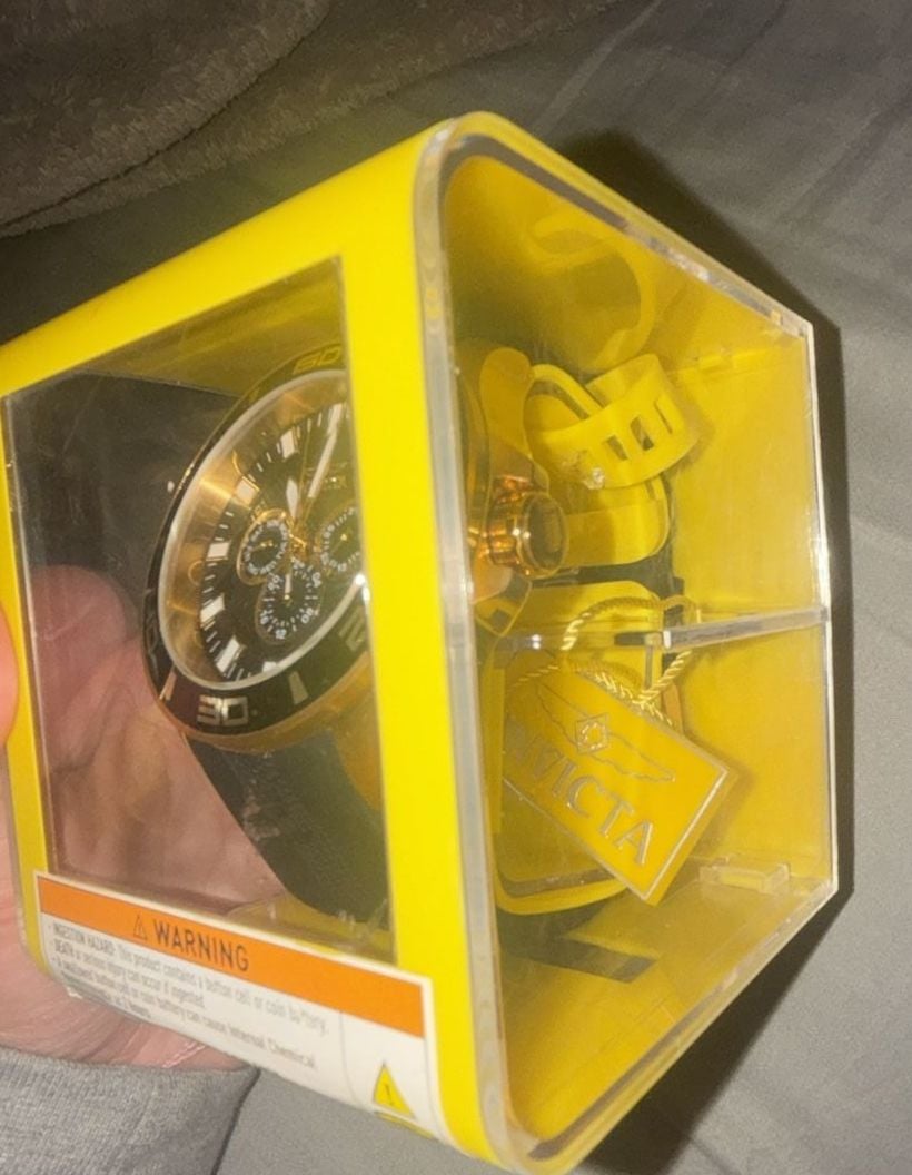 Invicta Pro Diver Chronograph Gold Black Watch New 4