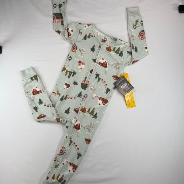 Modern Moments by Gerber Pajamas Size 3T Christmas Village Hacci