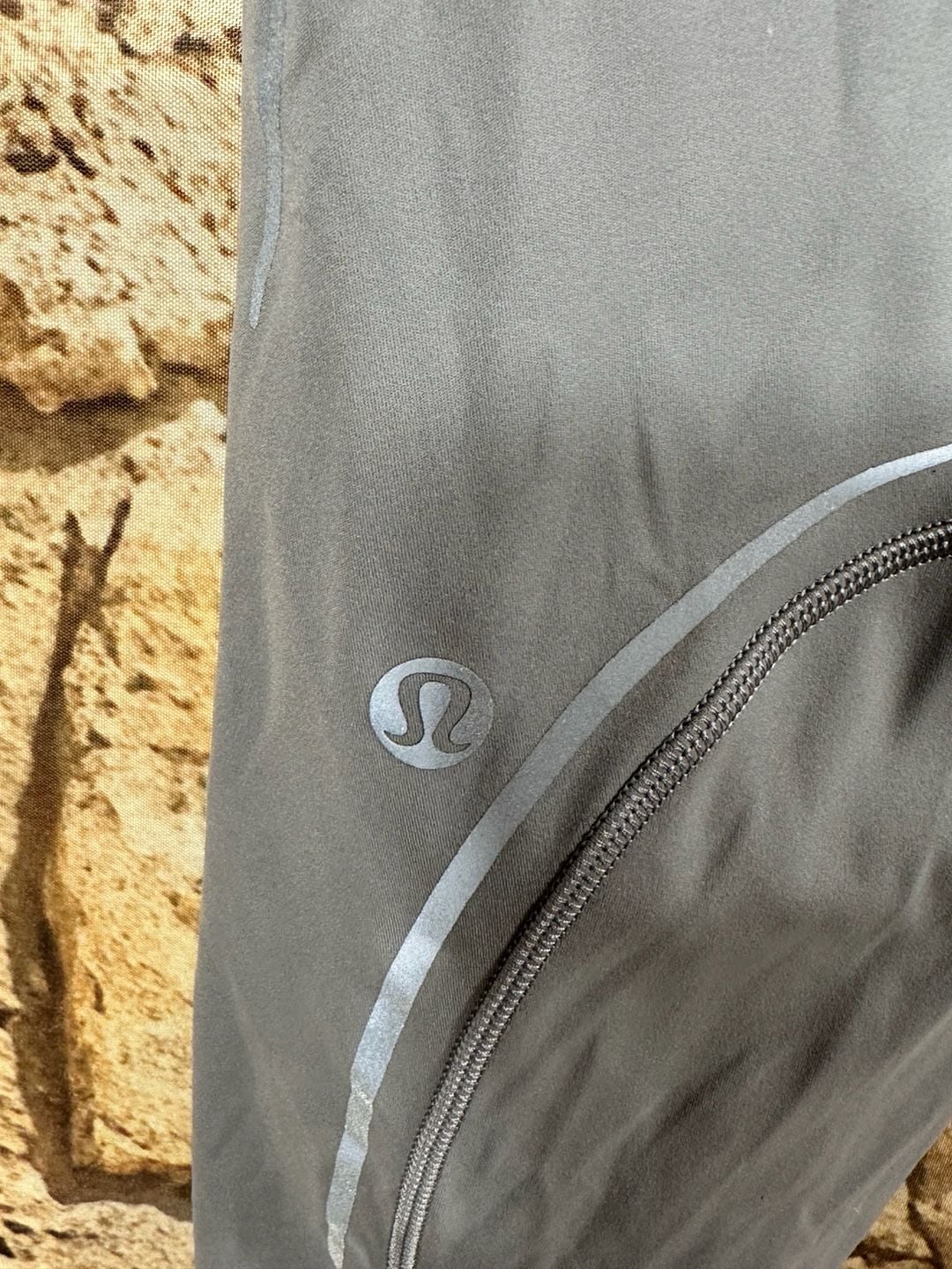 Lululemon Base Pace High-Rise Tight 25" Size 6 Reflective Grey 4