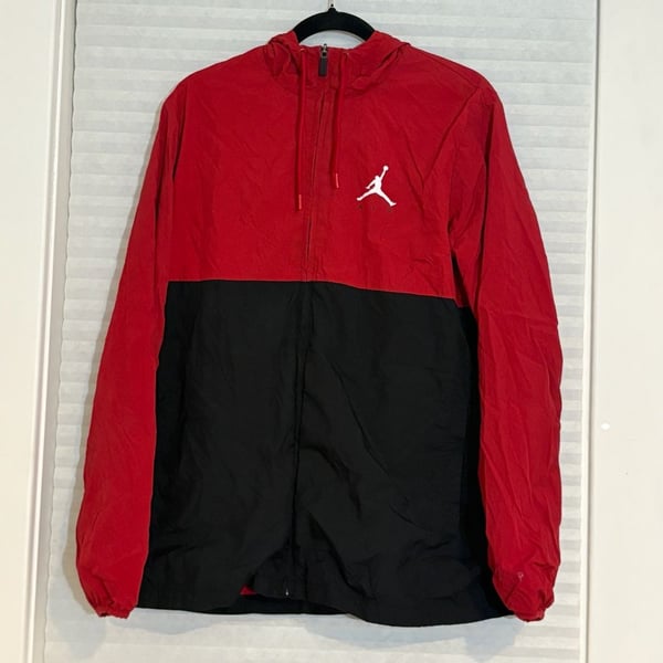 Jordan Windbreaker Jacket Size M Red Black Full Zip Hooded Jumpman