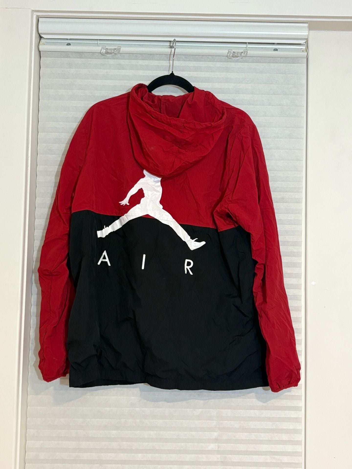 Jordan Windbreaker Jacket Size M Red Black Full Zip Hooded Jumpman 6