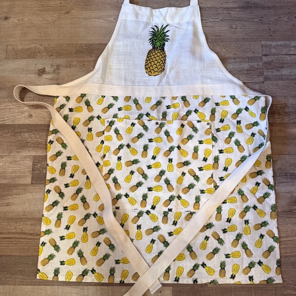 Cynthia Rowley Kitchen Apron Pineapple Print White