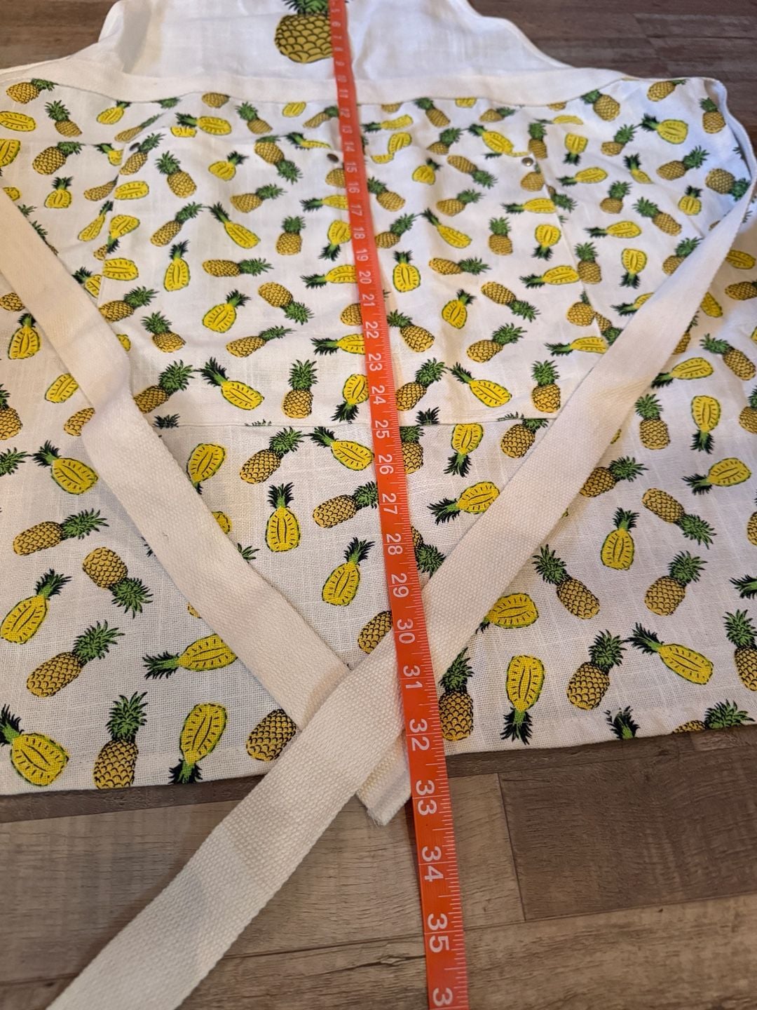 Cynthia Rowley Kitchen Apron Pineapple Print White 4