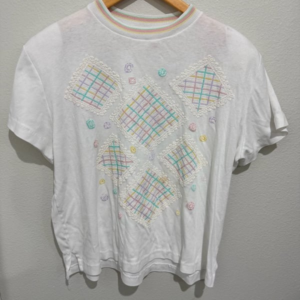 Vintage Cricket Lane T-Shirt Size White Embroidered Lattice Pastel