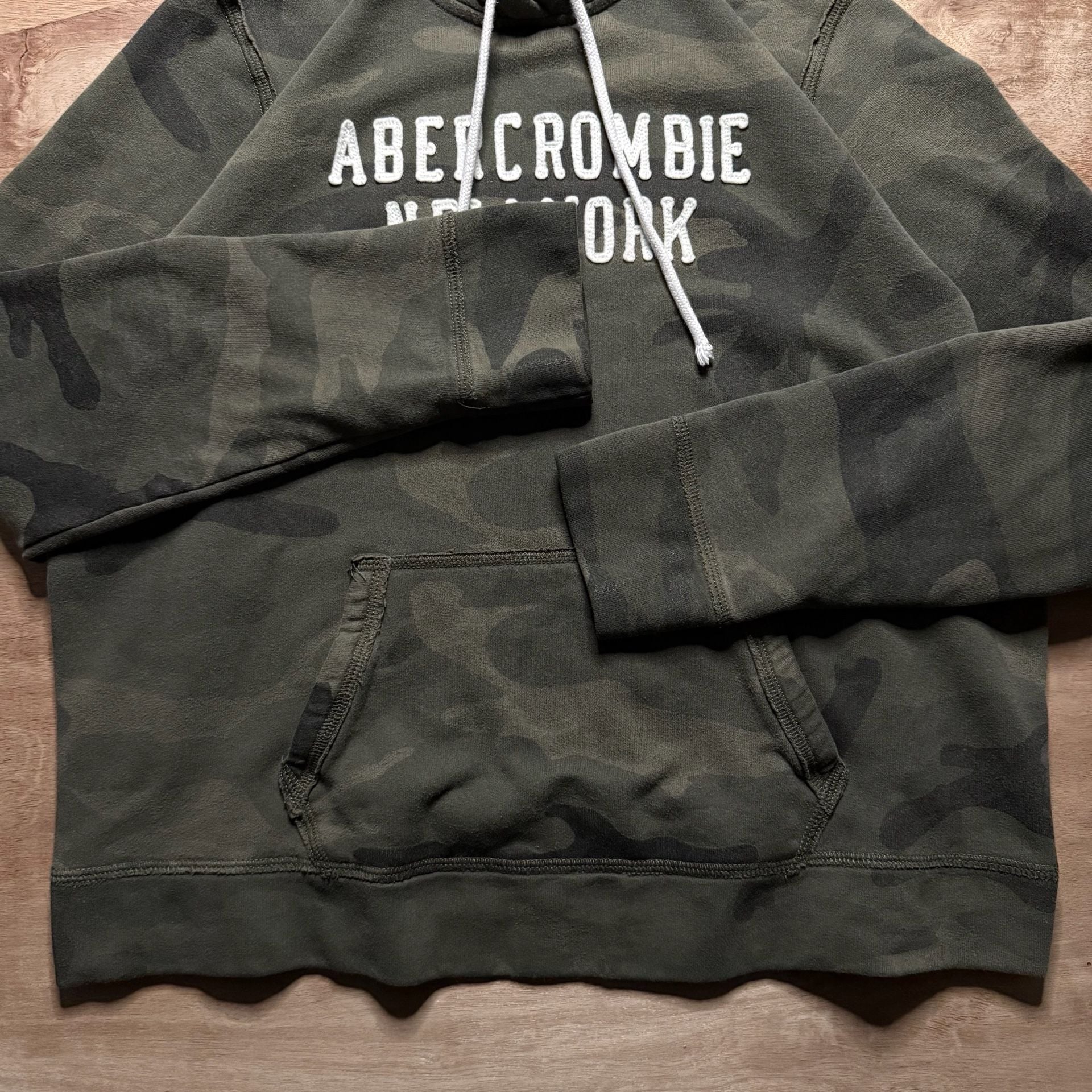Vintage Y2K Abercrombie & Fitch Camo Hoodie XL New York Spellout 5