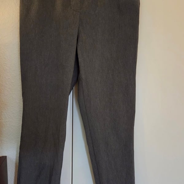 Alfred Dunner Pull-On Career Pants Gray Stretch Size 10