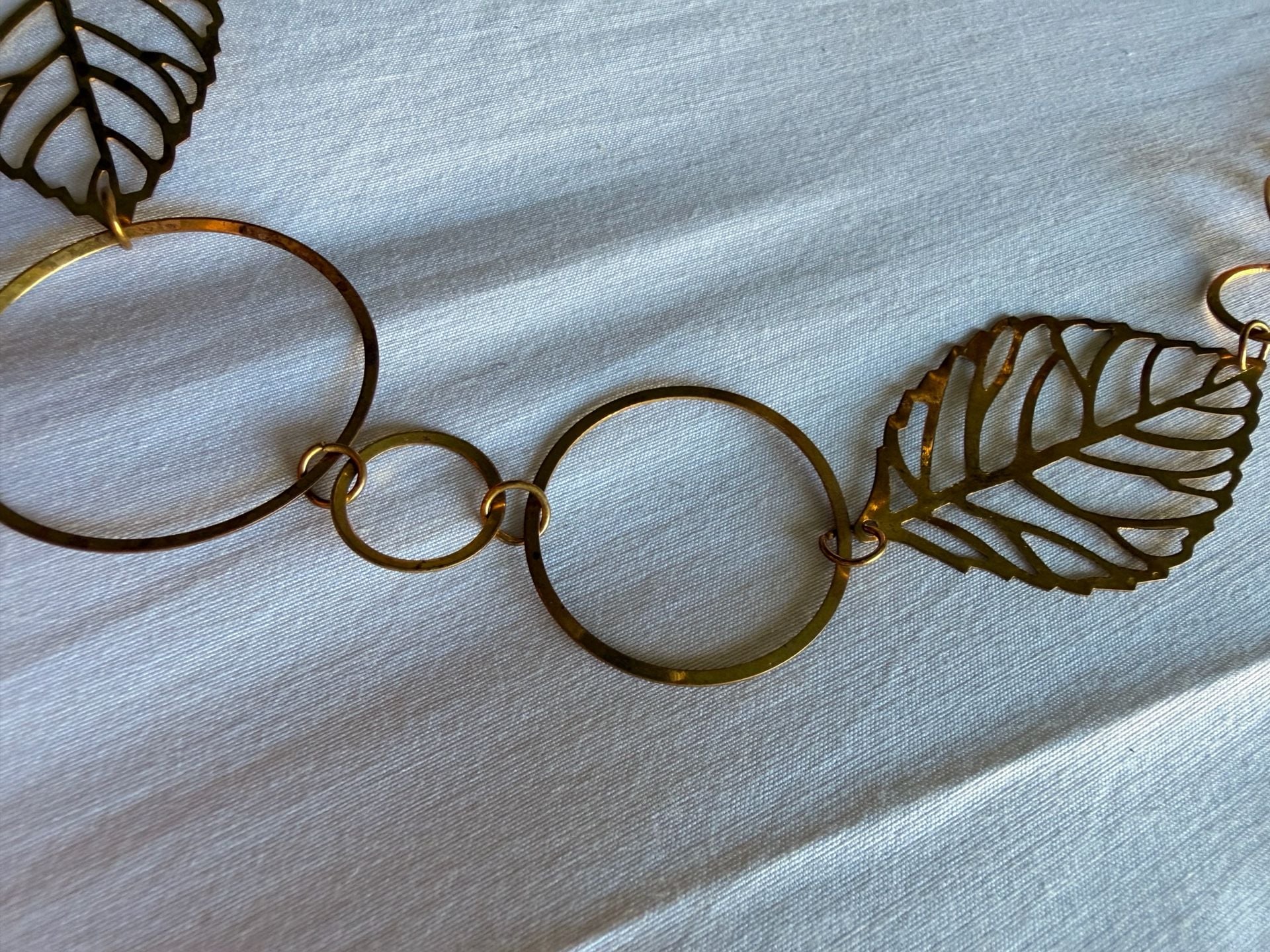 Unbranded Gold-Tone Leaf and Circle Link Chain Belt Necklace 5