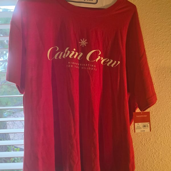 Wondershop Cabin Crew Graphic T-Shirt Size XL Red Holiday