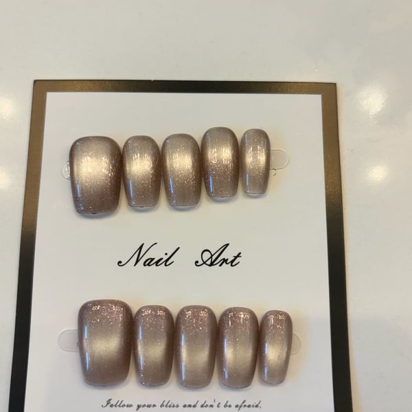 Handmade Cat Eye Press On Nails Size M Champagne