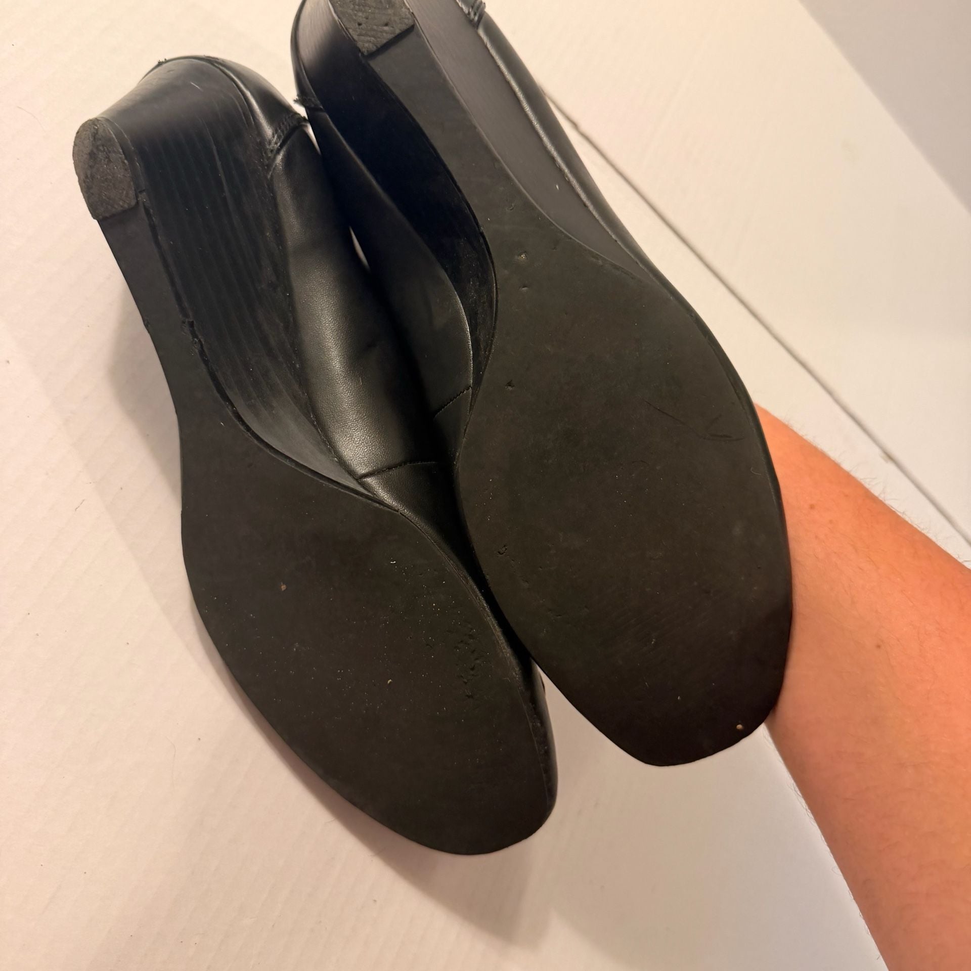 Black Wedge Shoes Silver Buckle Details 5