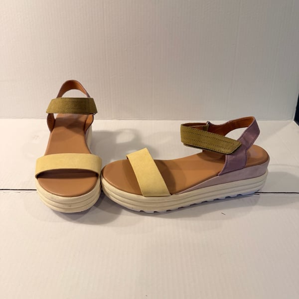 Sorel Cameron Flatform Sandals Size 11 Multi Suede