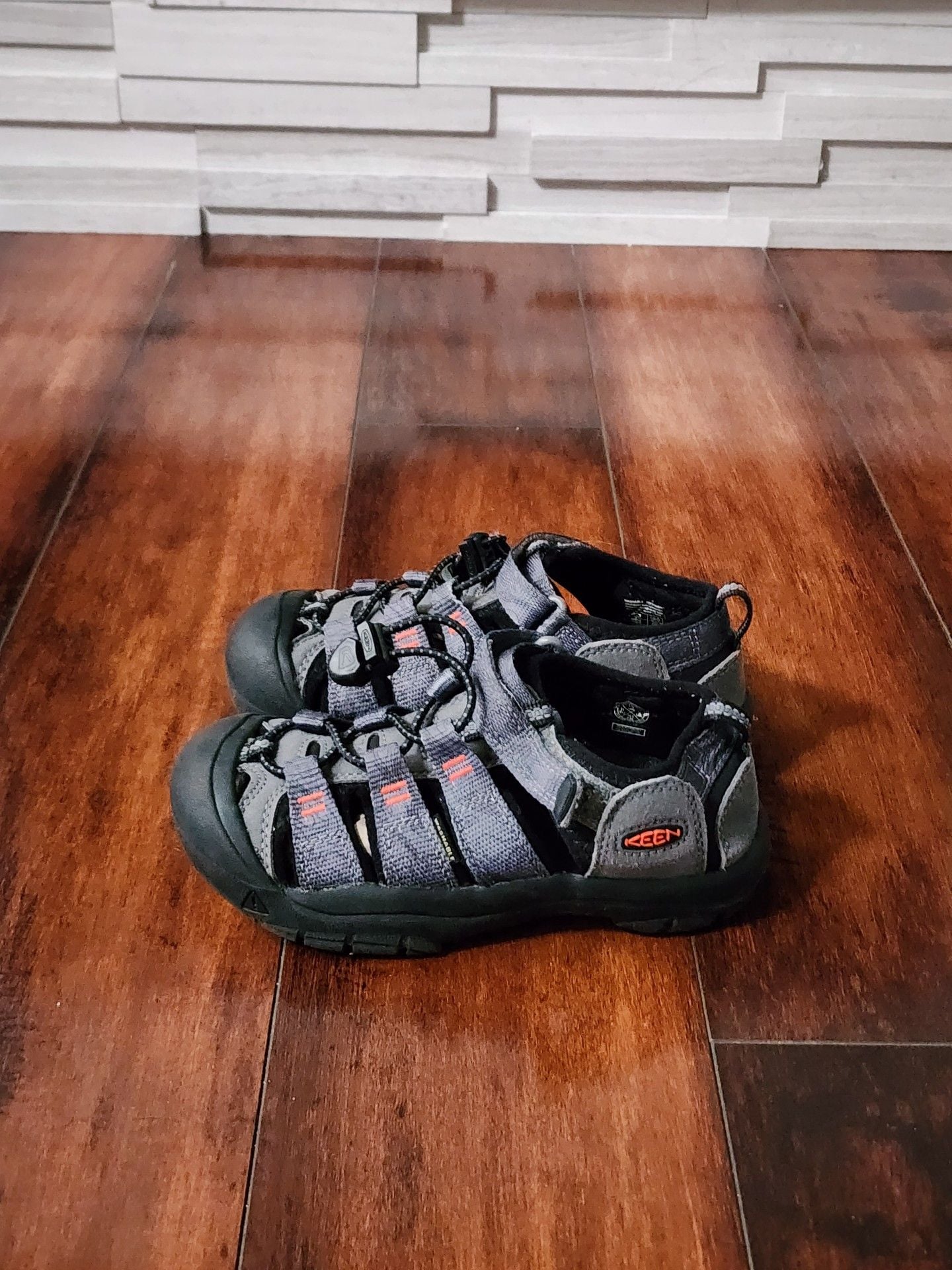 Keen Newport H2 Water Sandal Grey Black Orange 5
