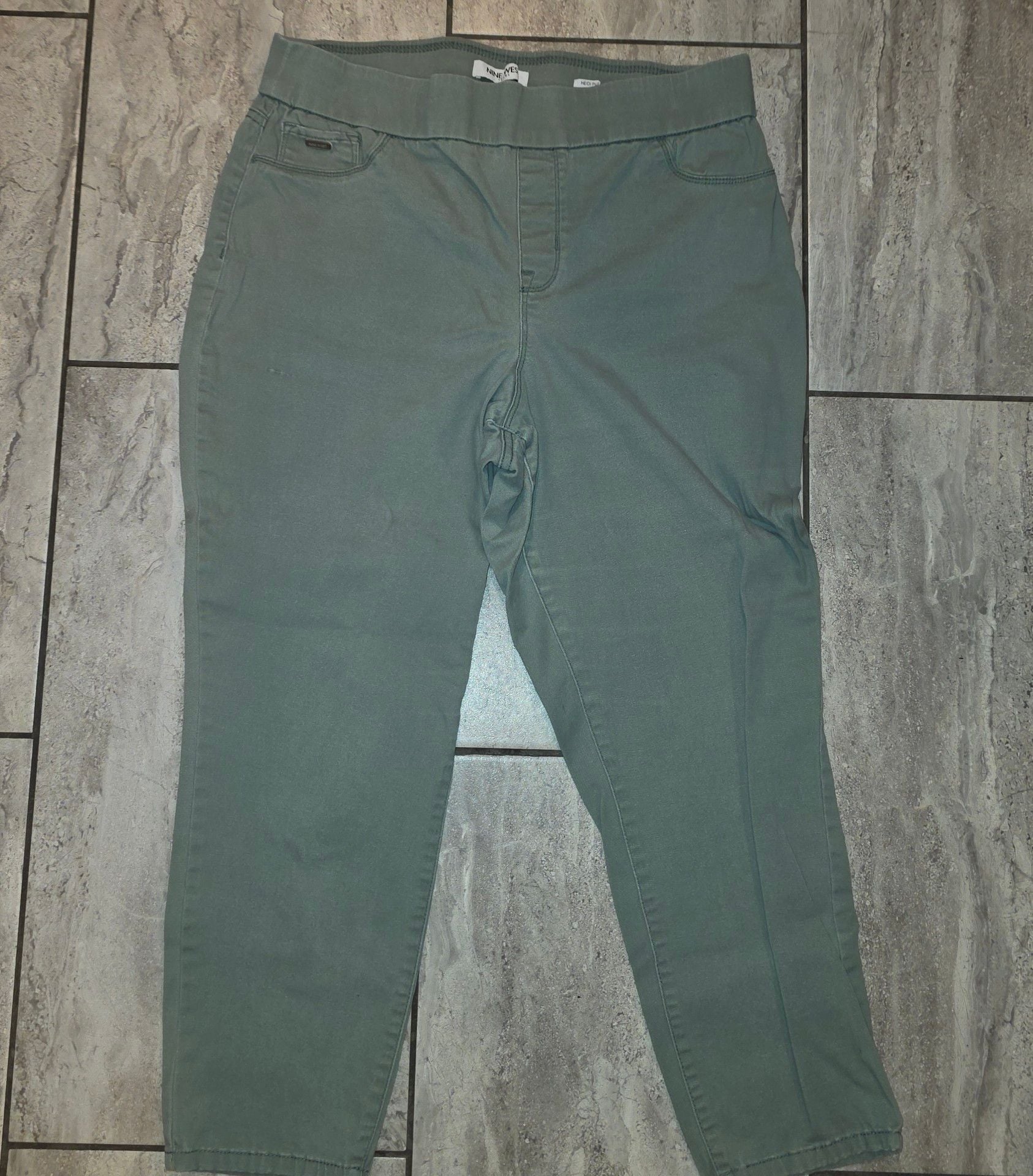 Nine West Heidi Pull On Crop Pants Size 14 Green 2