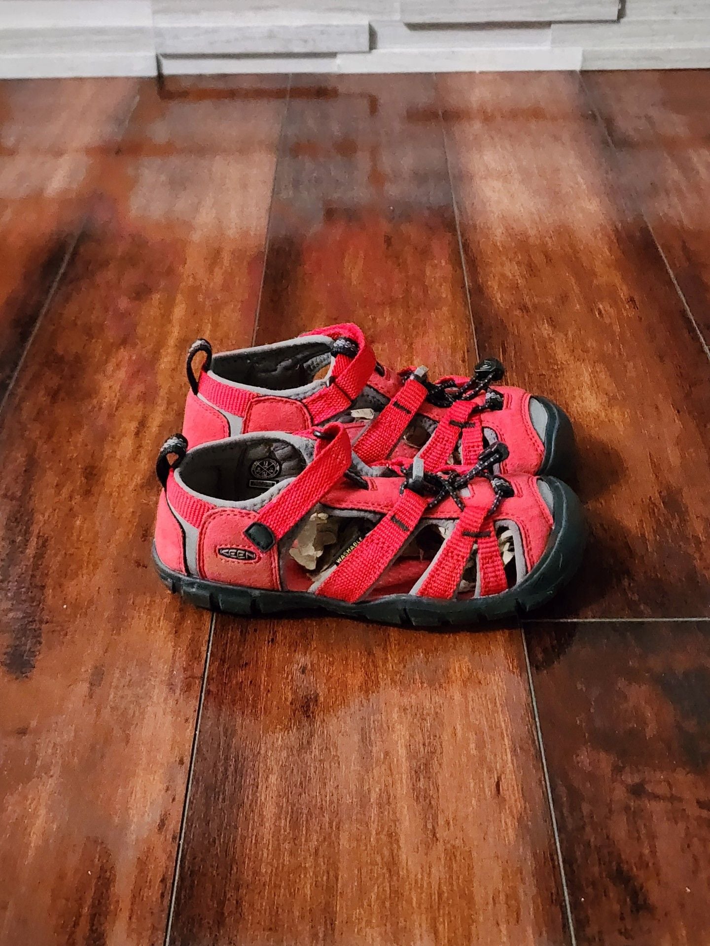 KEEN Kids Newport H2 Sandals – Red – Size 12 7