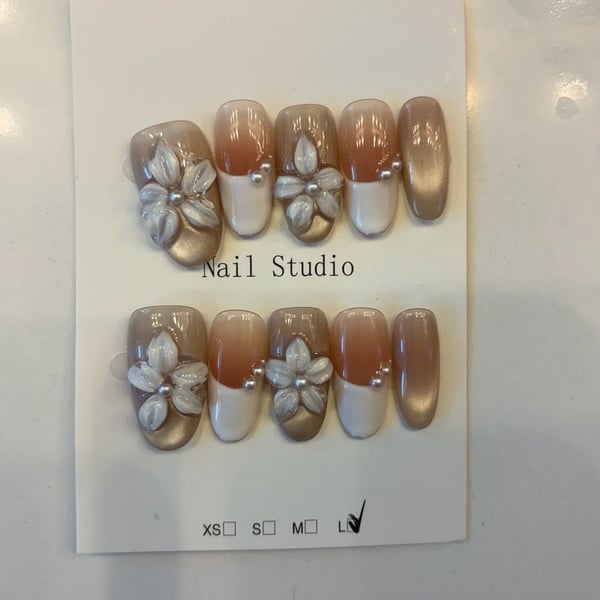 Nail Studio 3D Flower Press On Nails Size L