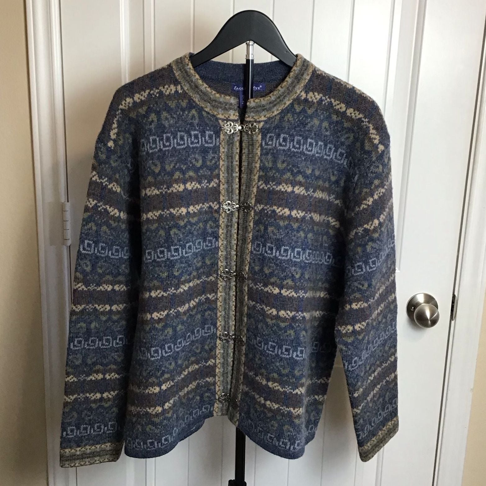 Eagle's Eye 100% Wool Nordic Cardigan with Pewter Clasps XL Vintage Cottagecore 2