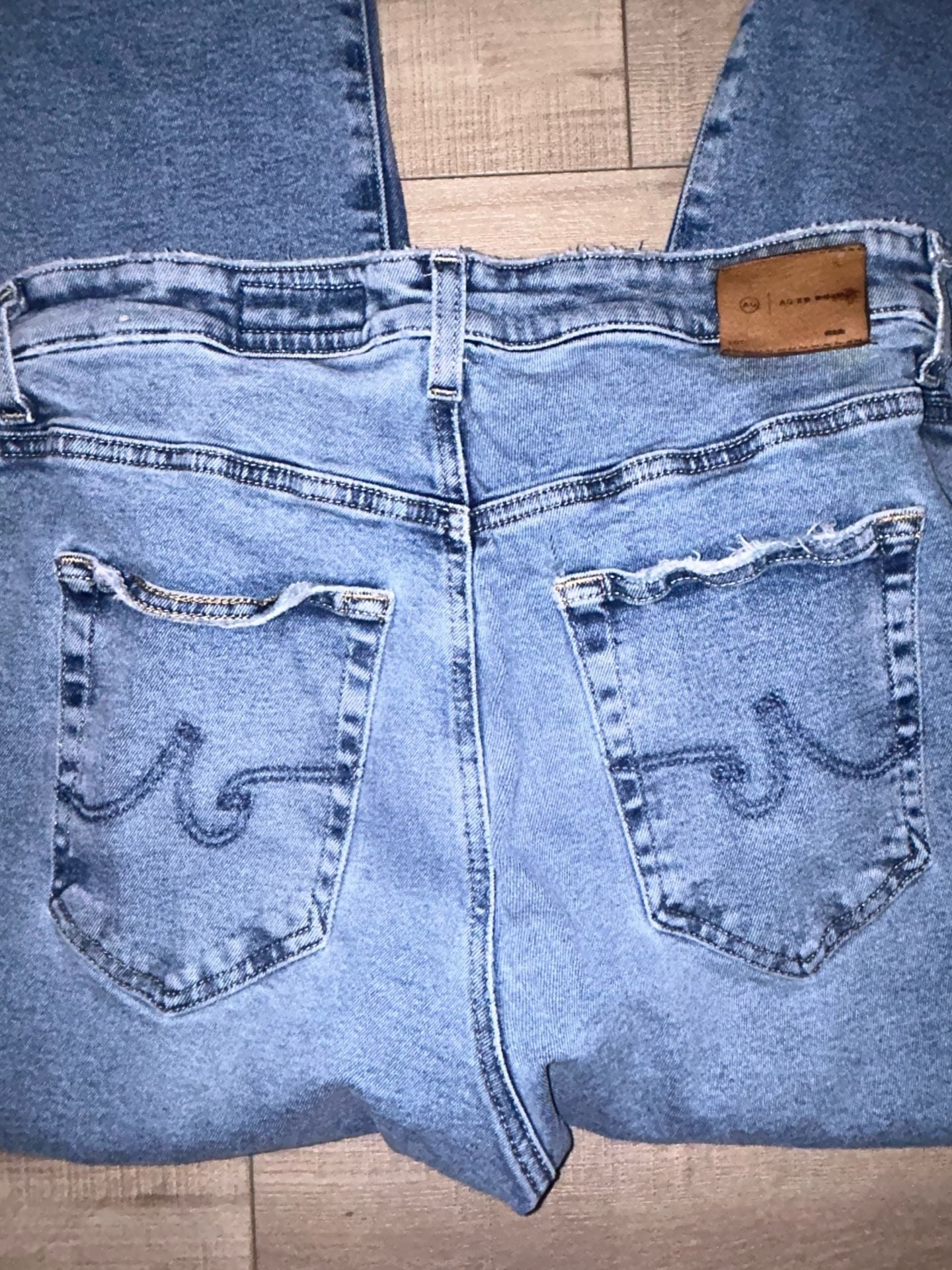 AG Adriano Goldschmied Saige Wide Leg Crop Jeans Size 32 8