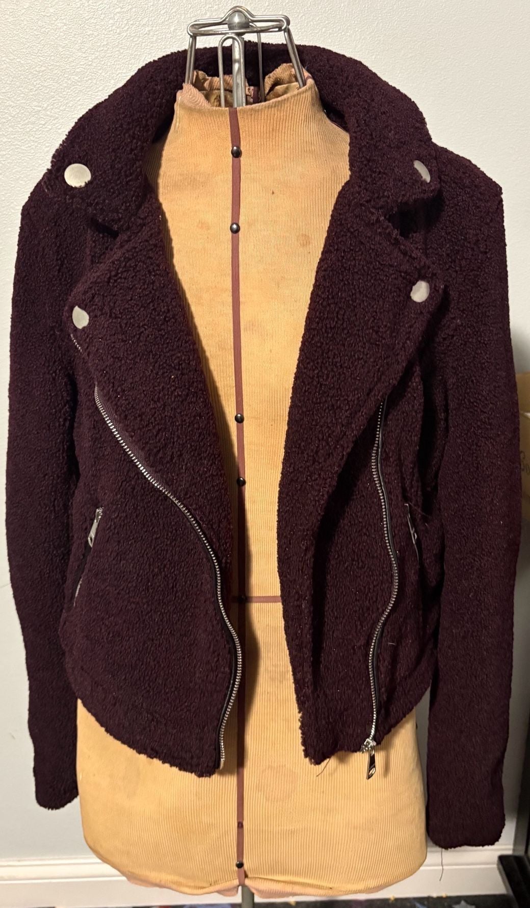 Vigoss Faux Fur Teddy Moto Jacket Size S Burgundy 6
