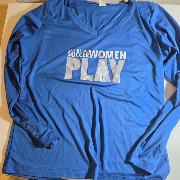 Sport-Tek San Diego Soccer Women Play Size L Long Sleeve