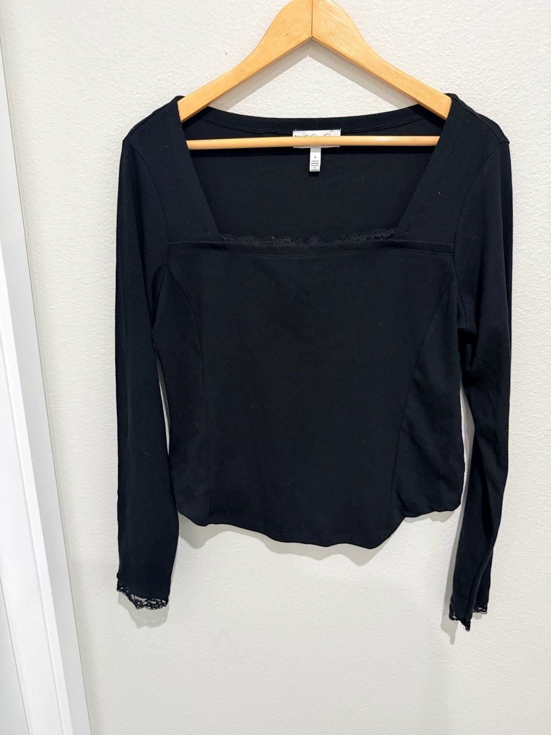 Jessica Simpson Aleera Ribbed Knit Top Size L Black Lace Trim Long Sleeve 2