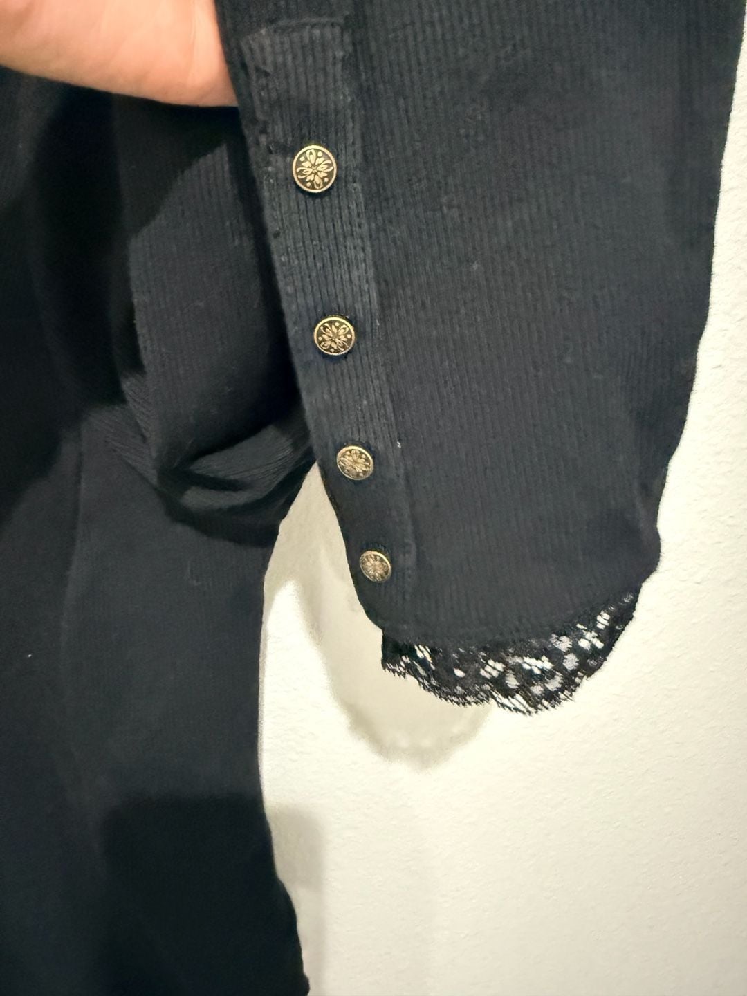 Jessica Simpson Aleera Ribbed Knit Top Size L Black Lace Trim Long Sleeve 4