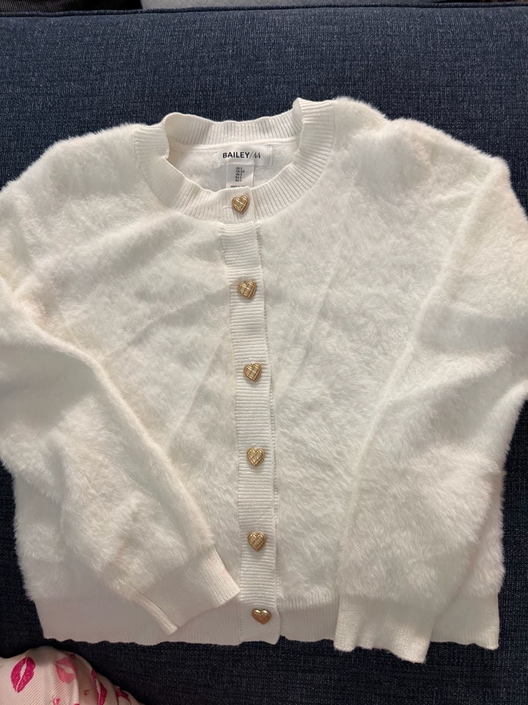 ANTHROPOLOGIE’s Bailey 44
Fuzzy Cardigan Size S White Gold Heart Buttons 2