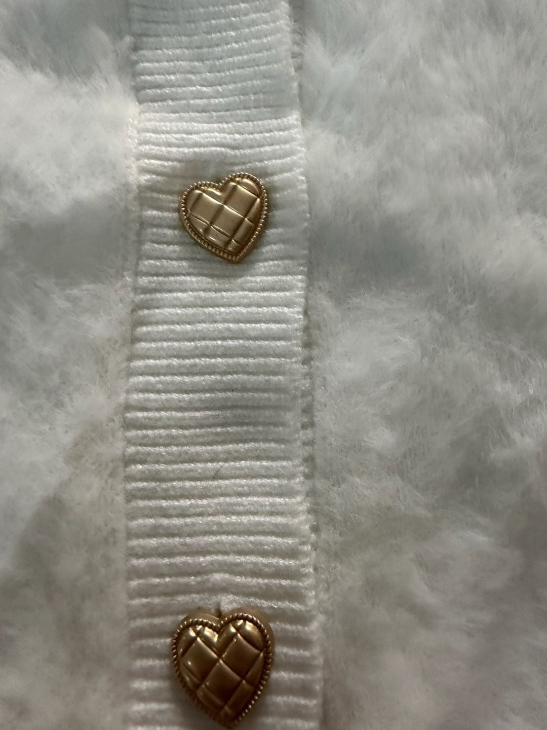 ANTHROPOLOGIE’s Bailey 44
Fuzzy Cardigan Size S White Gold Heart Buttons 4