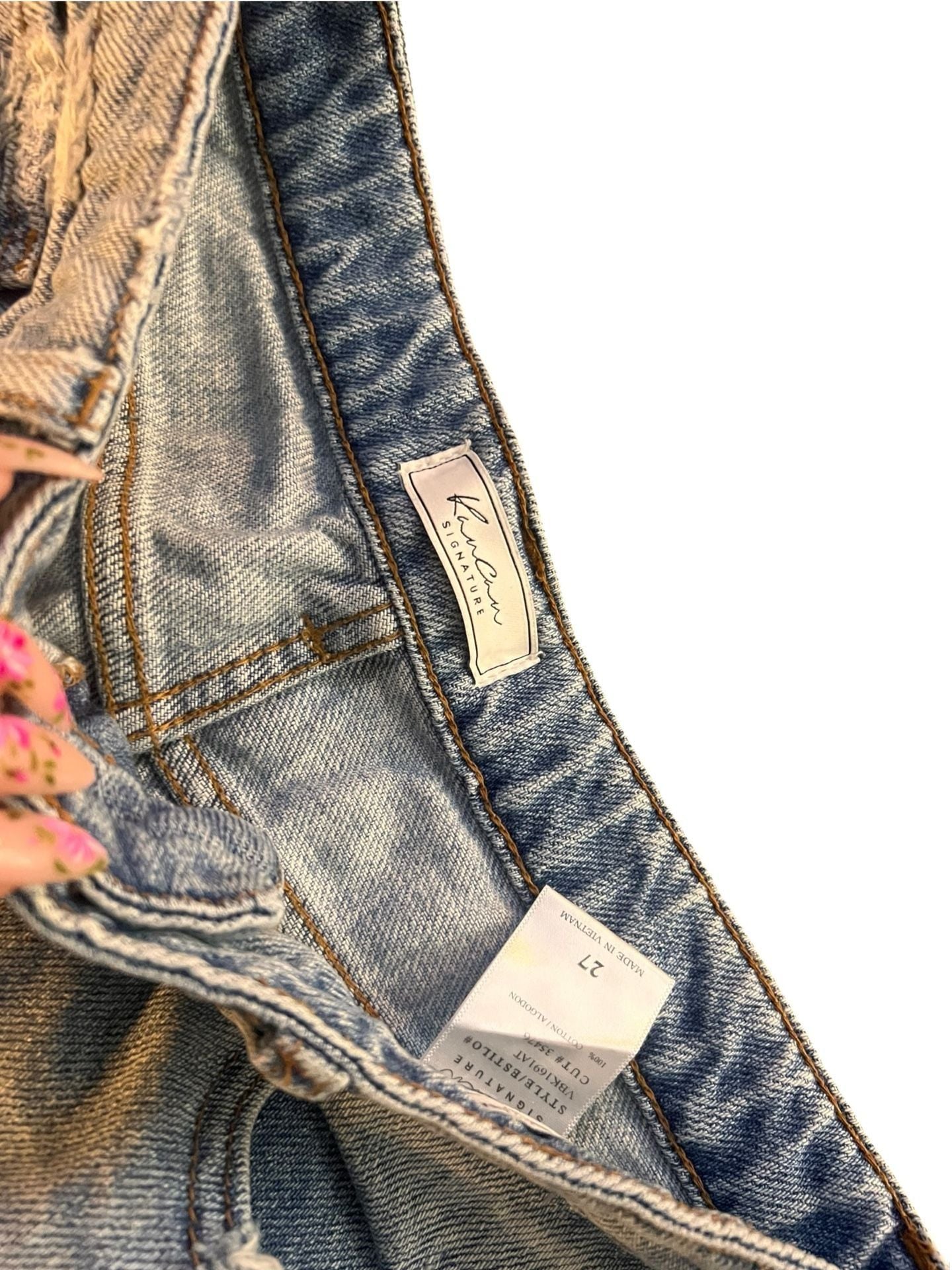 Product thumbnail 4
