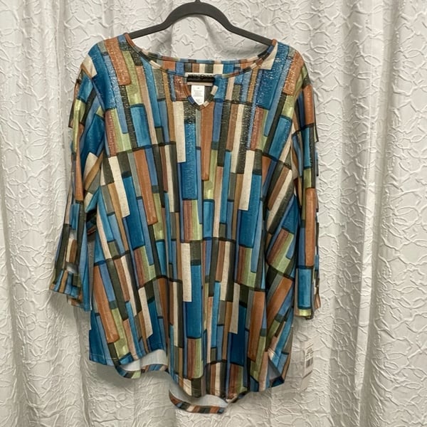 Alfred Dunner Geometric Tunic Top Size 1X Multi Shimmer Asymmetric Hem