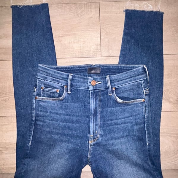 MOTHER High Waisted Looker Ankle Fray Jeans Size 26 Big Sky Denim