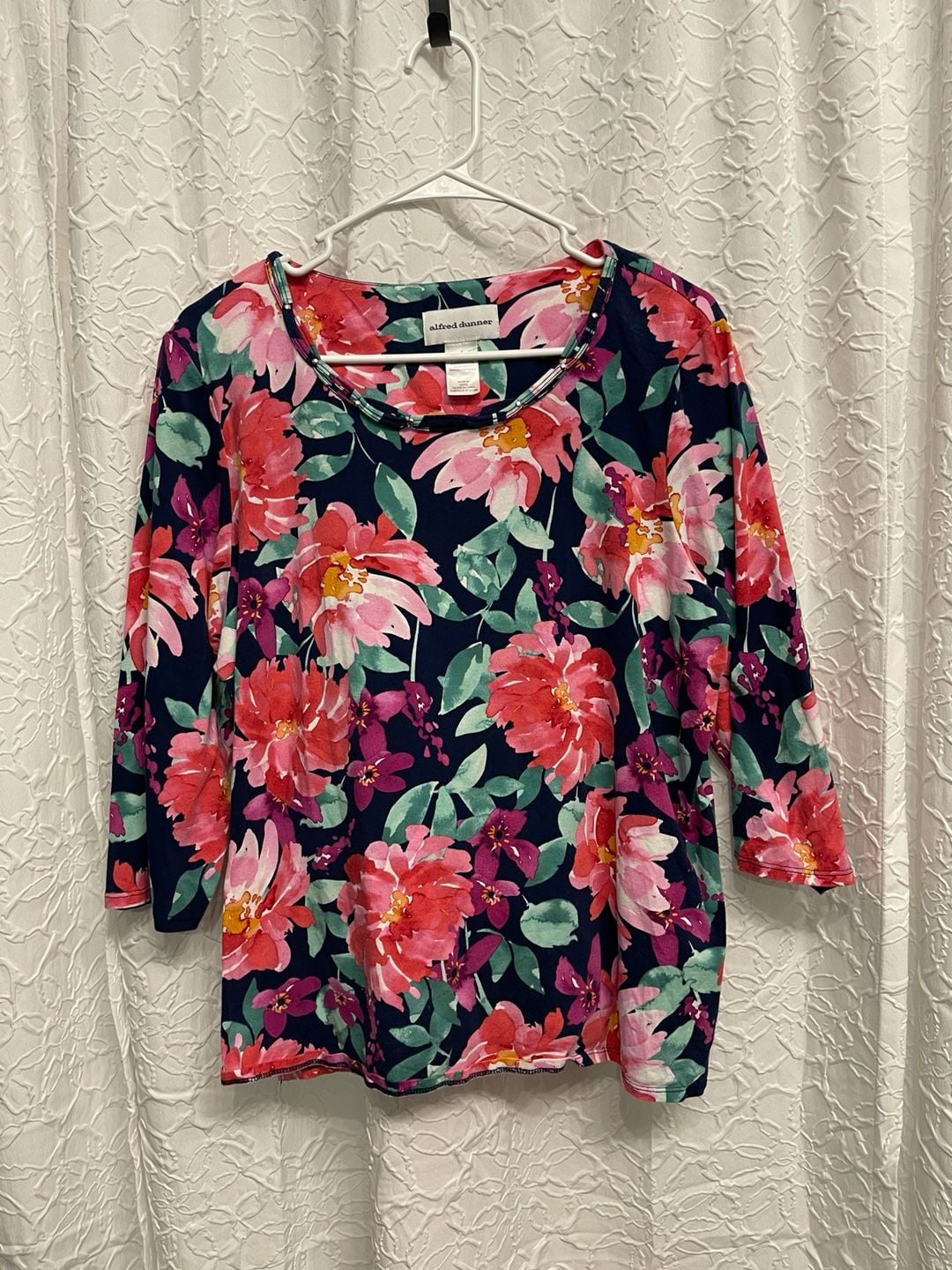 Alfred Dunner Floral Top Size L Navy Multi Cotton 3/4 Sleeve Beaded Neckline 2