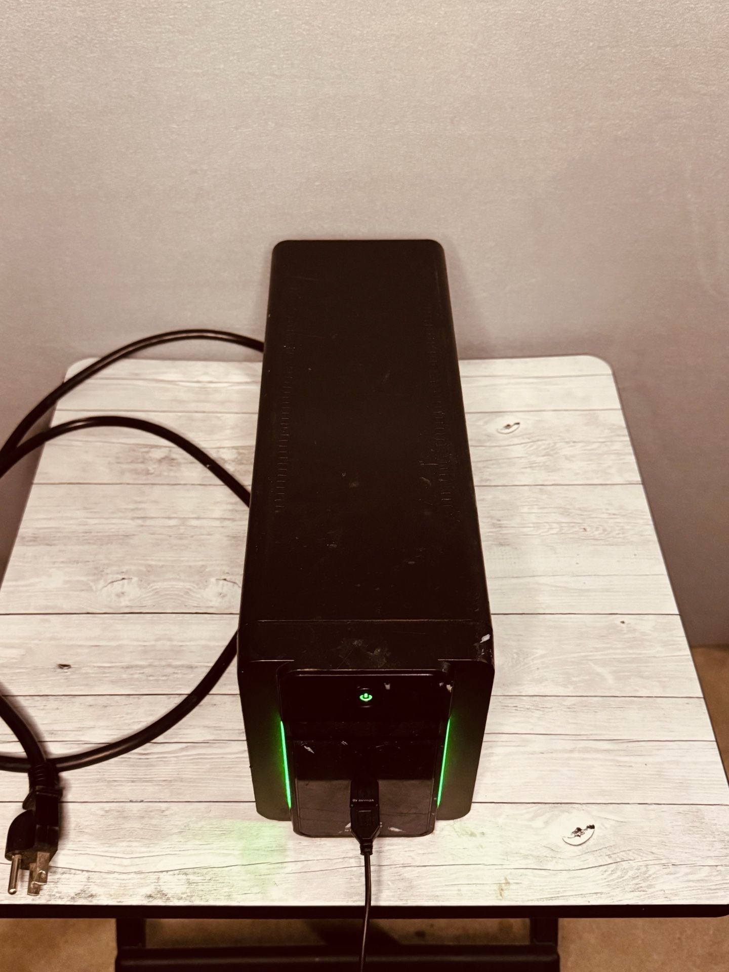 APC Back-UPS Battery Backup Surge Protector Power Supply Black Used 1