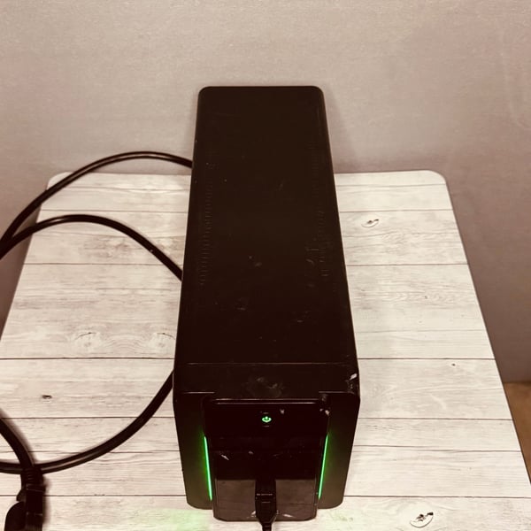 APC Back-UPS Battery Backup Surge Protector Power Supply Black Used