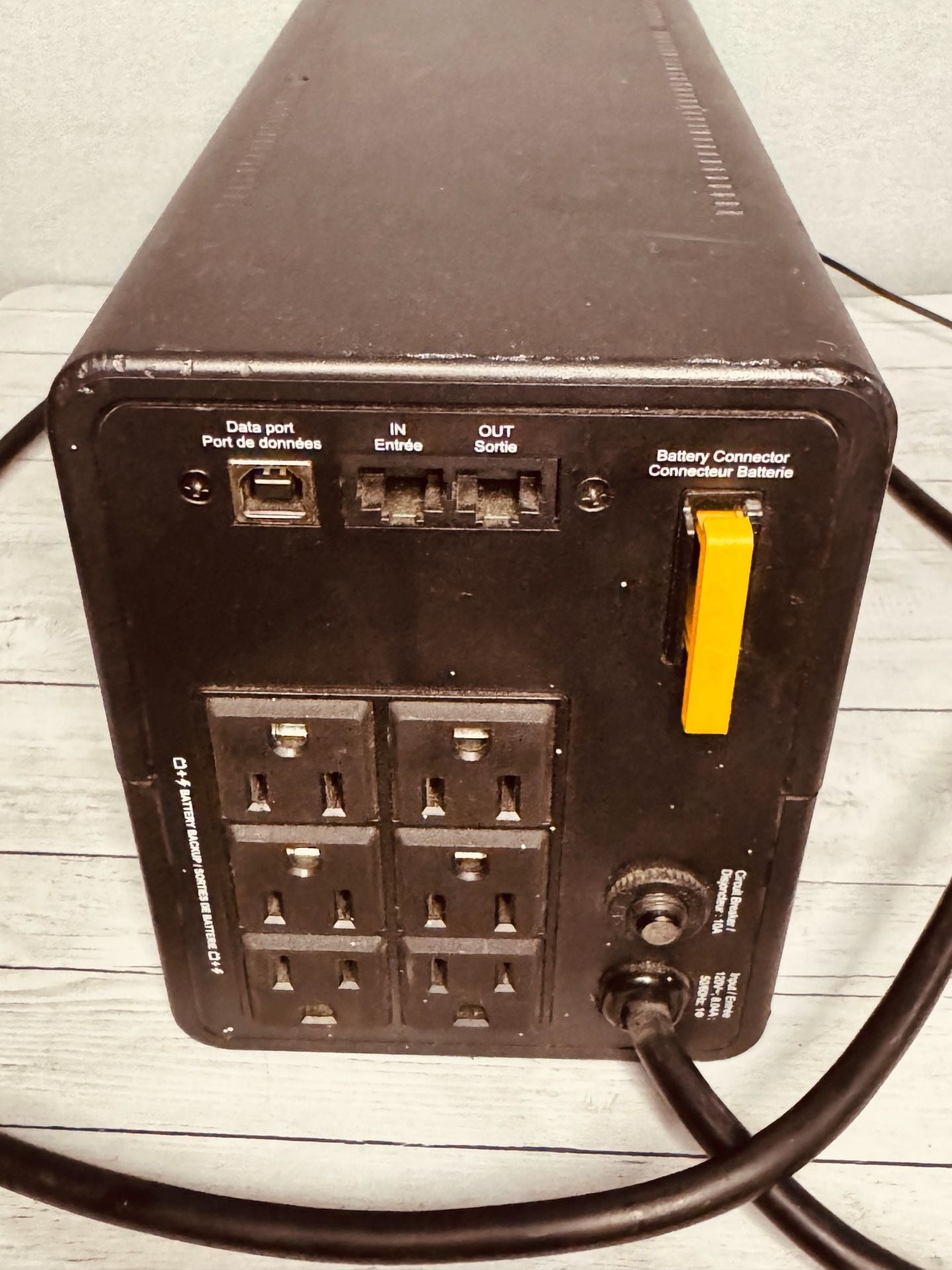 APC Back-UPS Battery Backup Surge Protector Power Supply Black Used 5