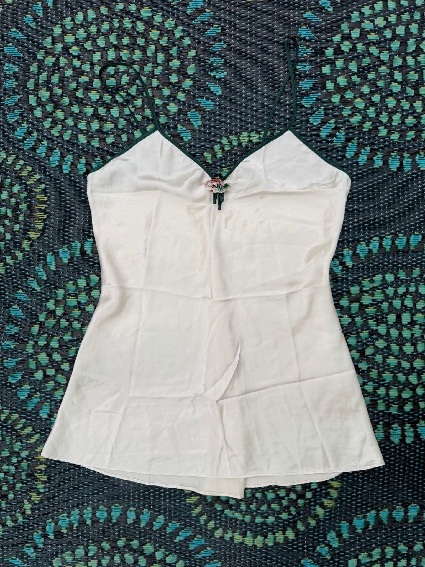 Wendy Ann Cami White Satin Green Trim Floral Applique 2