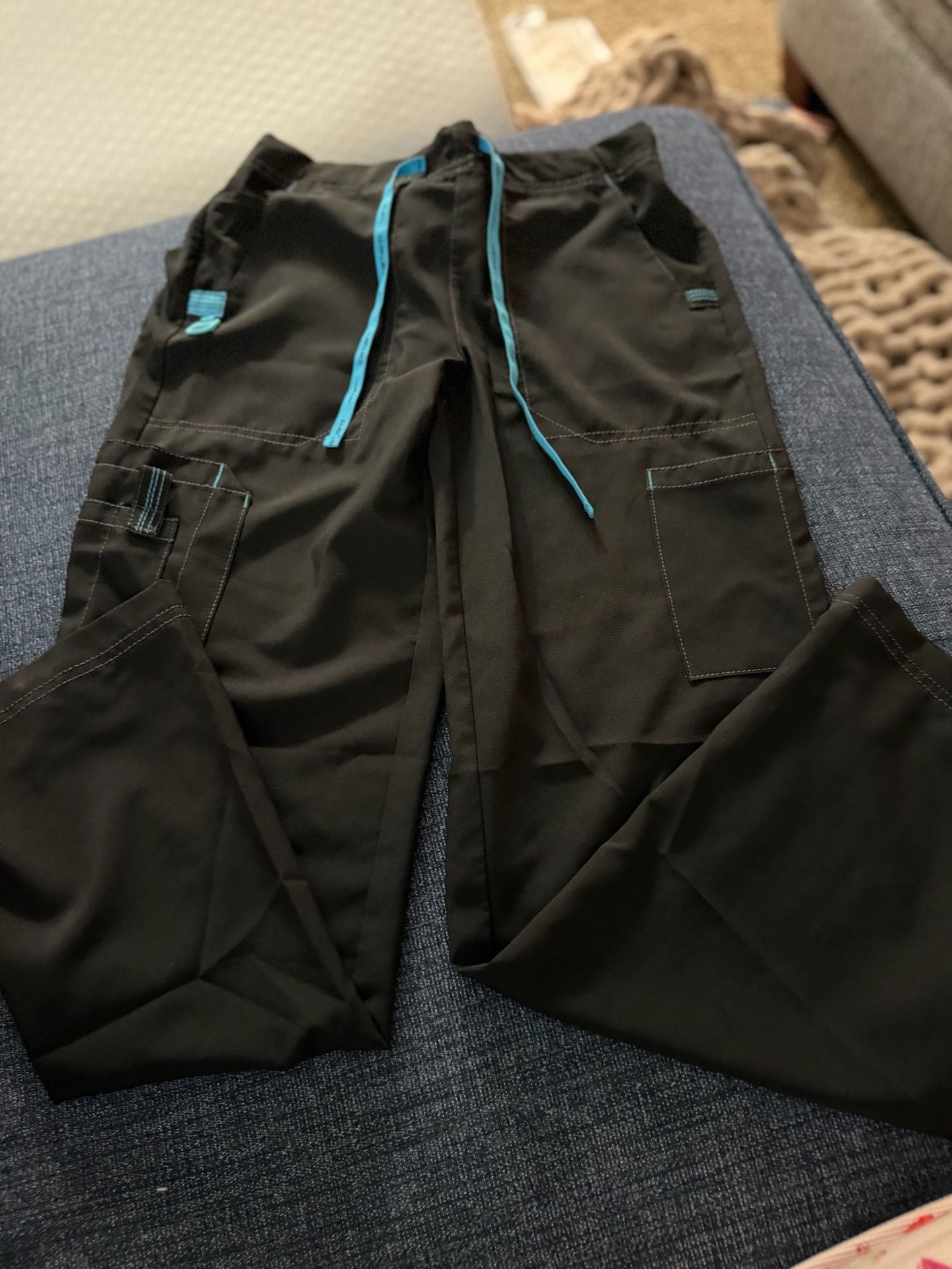 👨🏽⚕️👩🏼⚕️🦷🪥💉🩸CARHARTT SCRUB SET!!!
Carhartt Force Scrub Set Size XS Black Blue Trim Top Pants 3