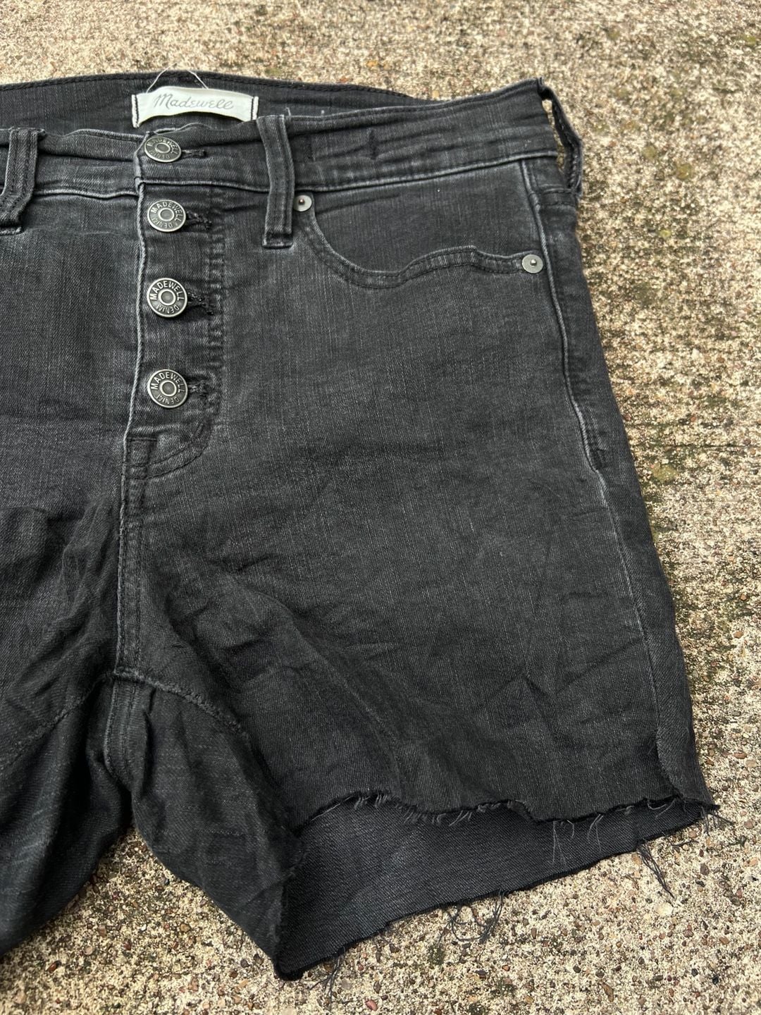 A- Madewell Black 9" High Rise Skinny Button Fly Denim Cutoff Shorts - Size 27 3