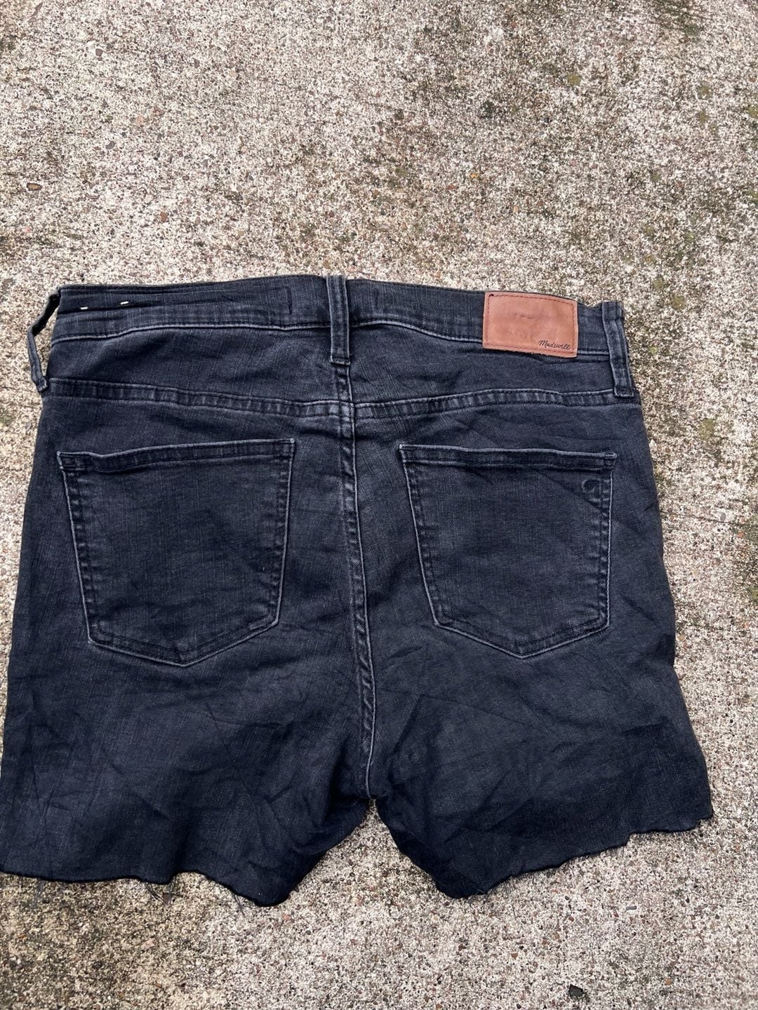 A- Madewell Black 9" High Rise Skinny Button Fly Denim Cutoff Shorts - Size 27 4