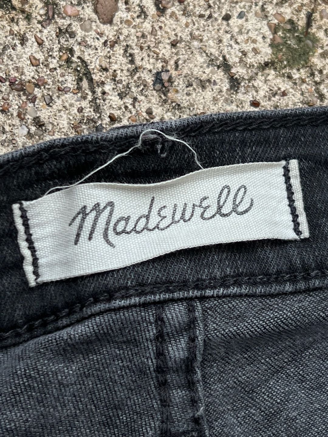 A- Madewell Black 9" High Rise Skinny Button Fly Denim Cutoff Shorts - Size 27 6