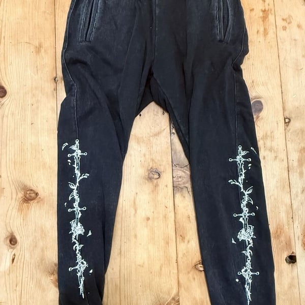 Valkyrae Radiant Spirits Black Sweatpants Joggers Dagger Sword Rose - Size Small