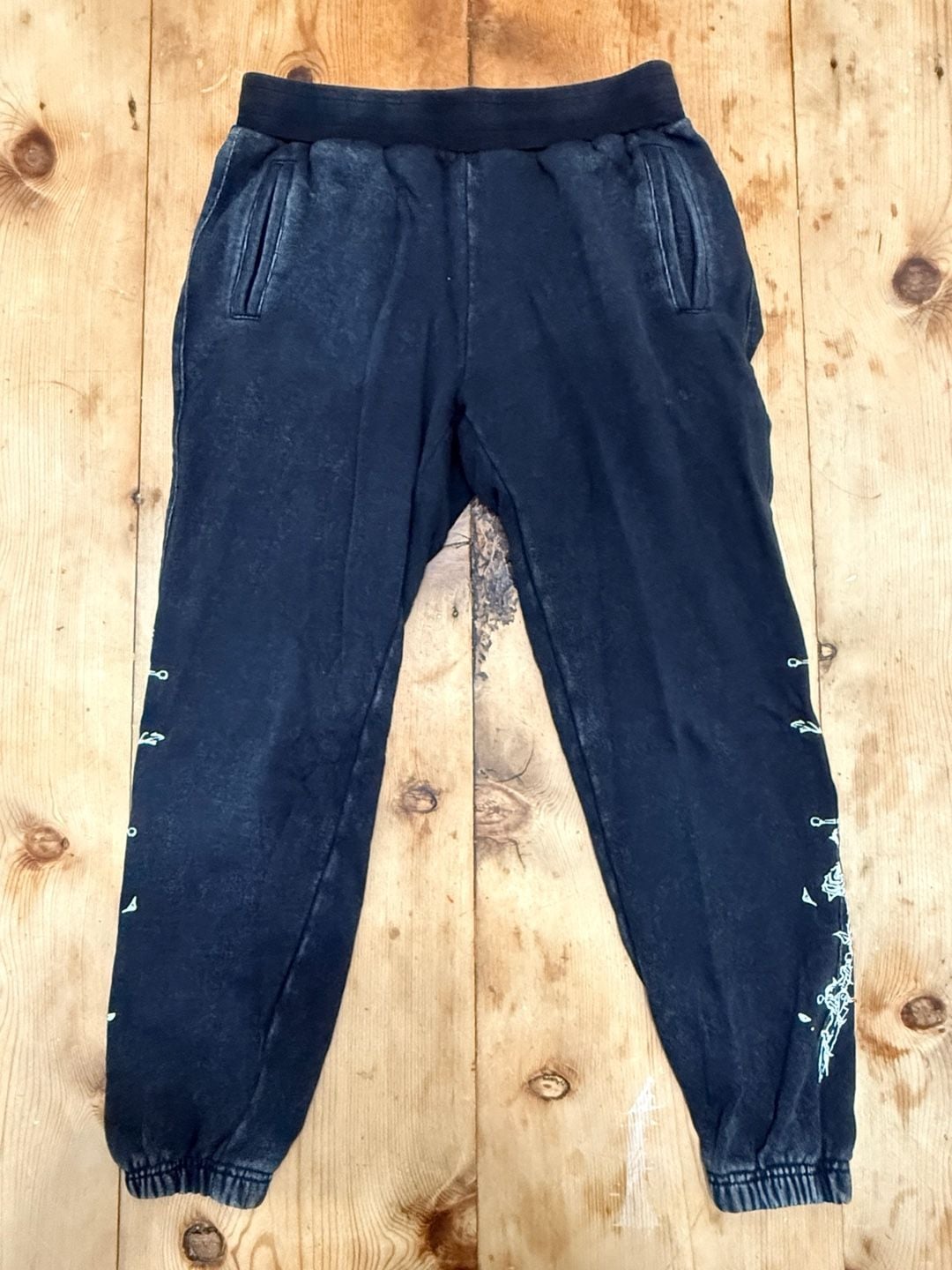 Valkyrae Radiant Spirits Black Sweatpants Joggers Dagger Sword Rose - Size Small 3