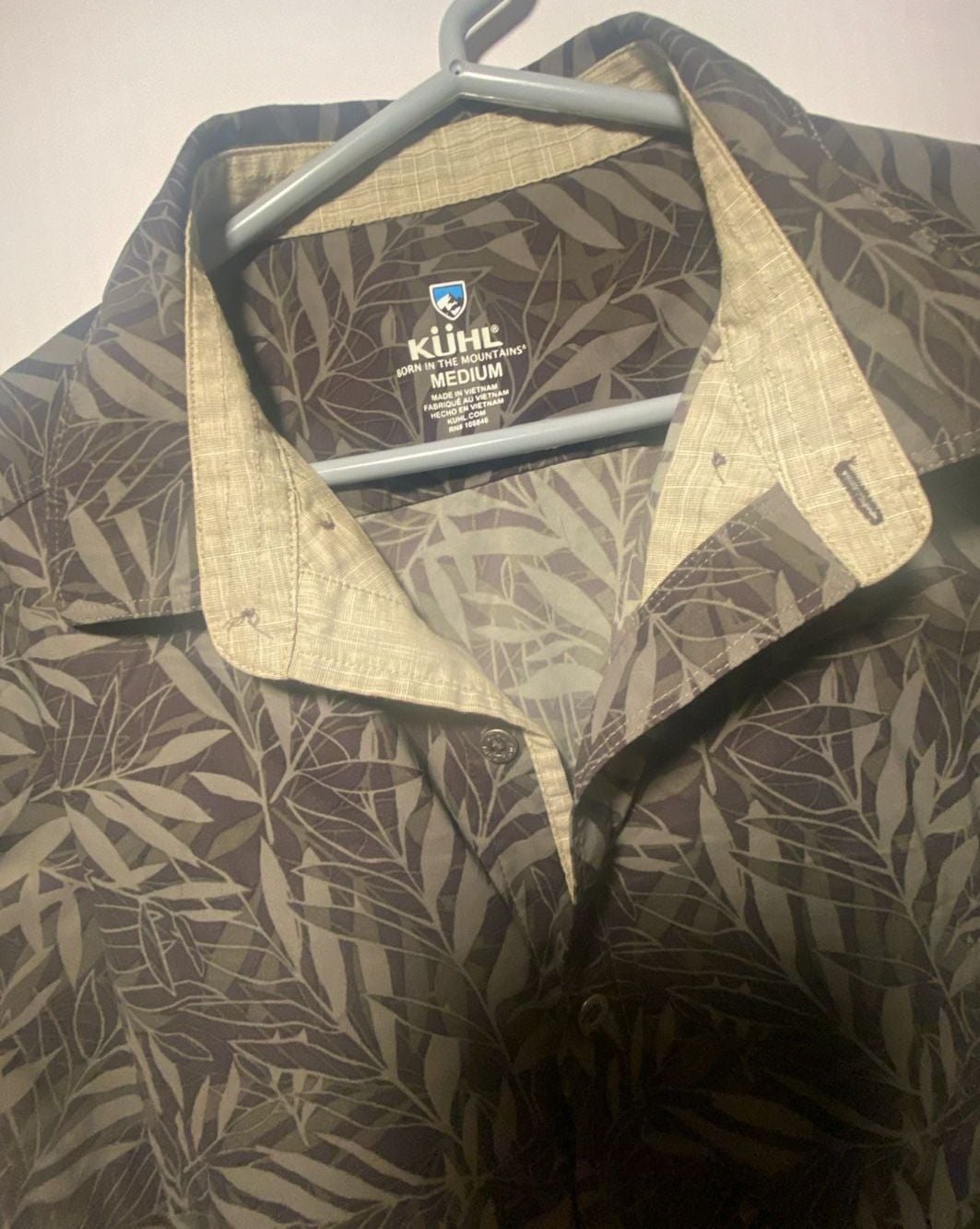 Kuhl Button Up Shirt Size Medium Leaf Print Short Sleeve 2