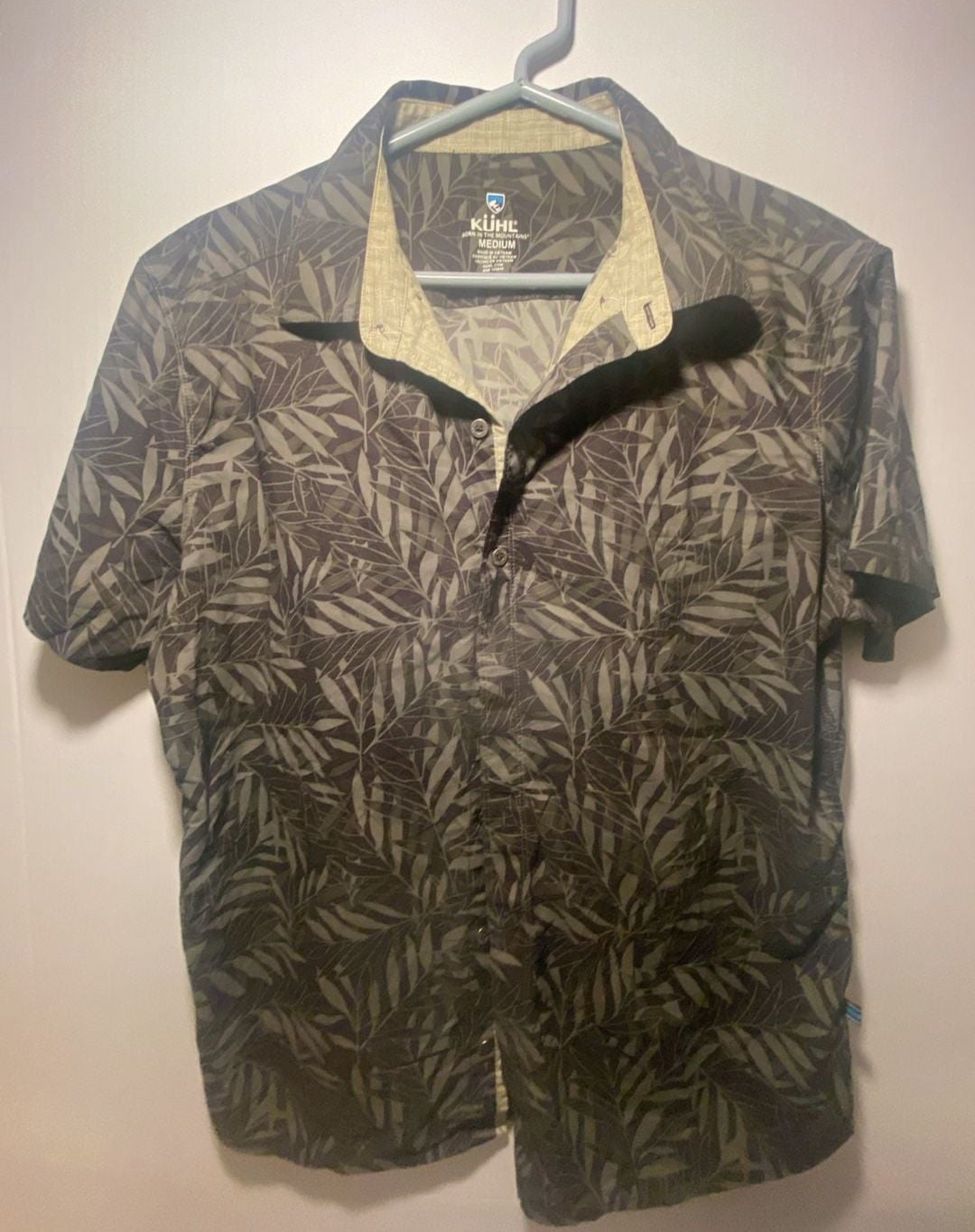 Kuhl Button Up Shirt Size Medium Leaf Print Short Sleeve 3