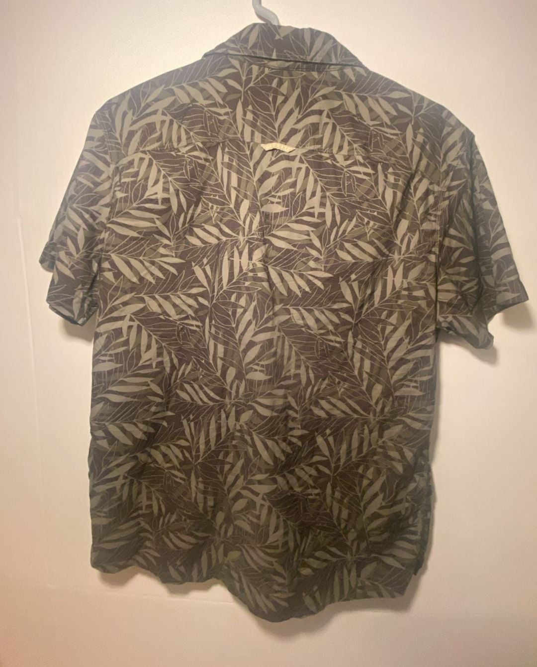 Kuhl Button Up Shirt Size Medium Leaf Print Short Sleeve 9