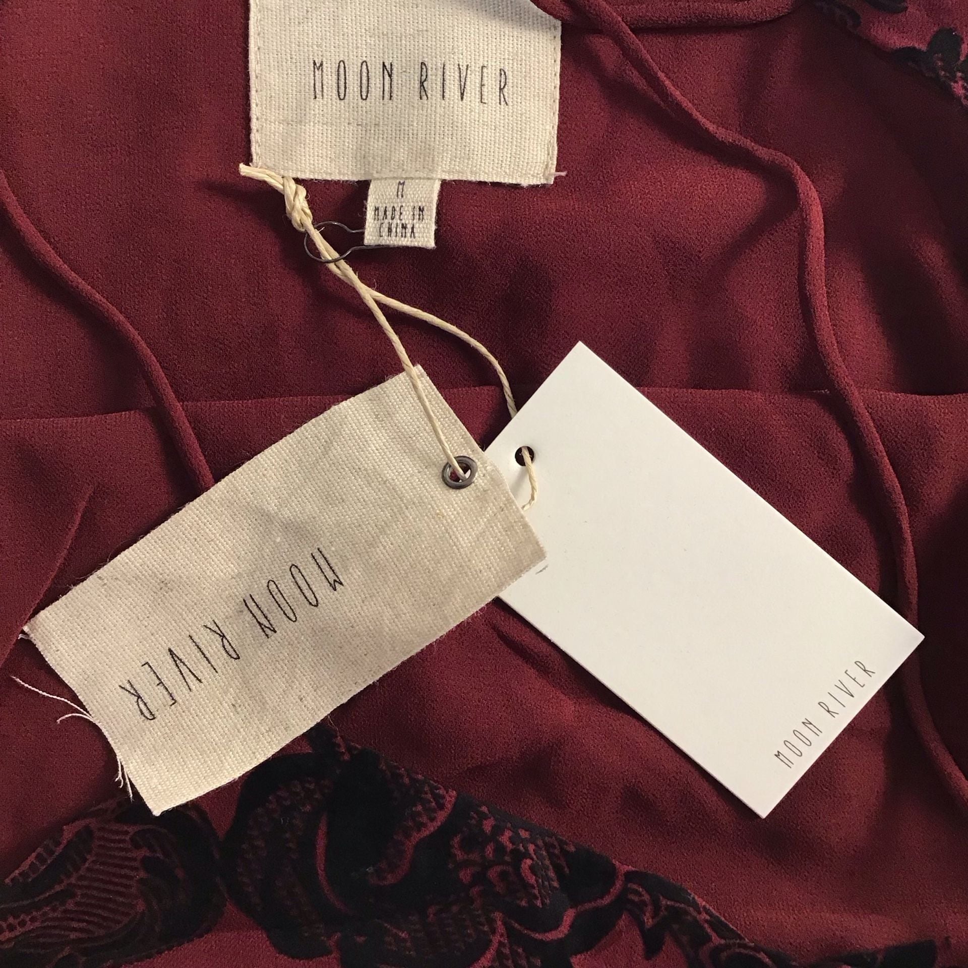 Moon River Burgundy & Black Floral Flocked Velvet Cami Tank Top Medium Chic 5