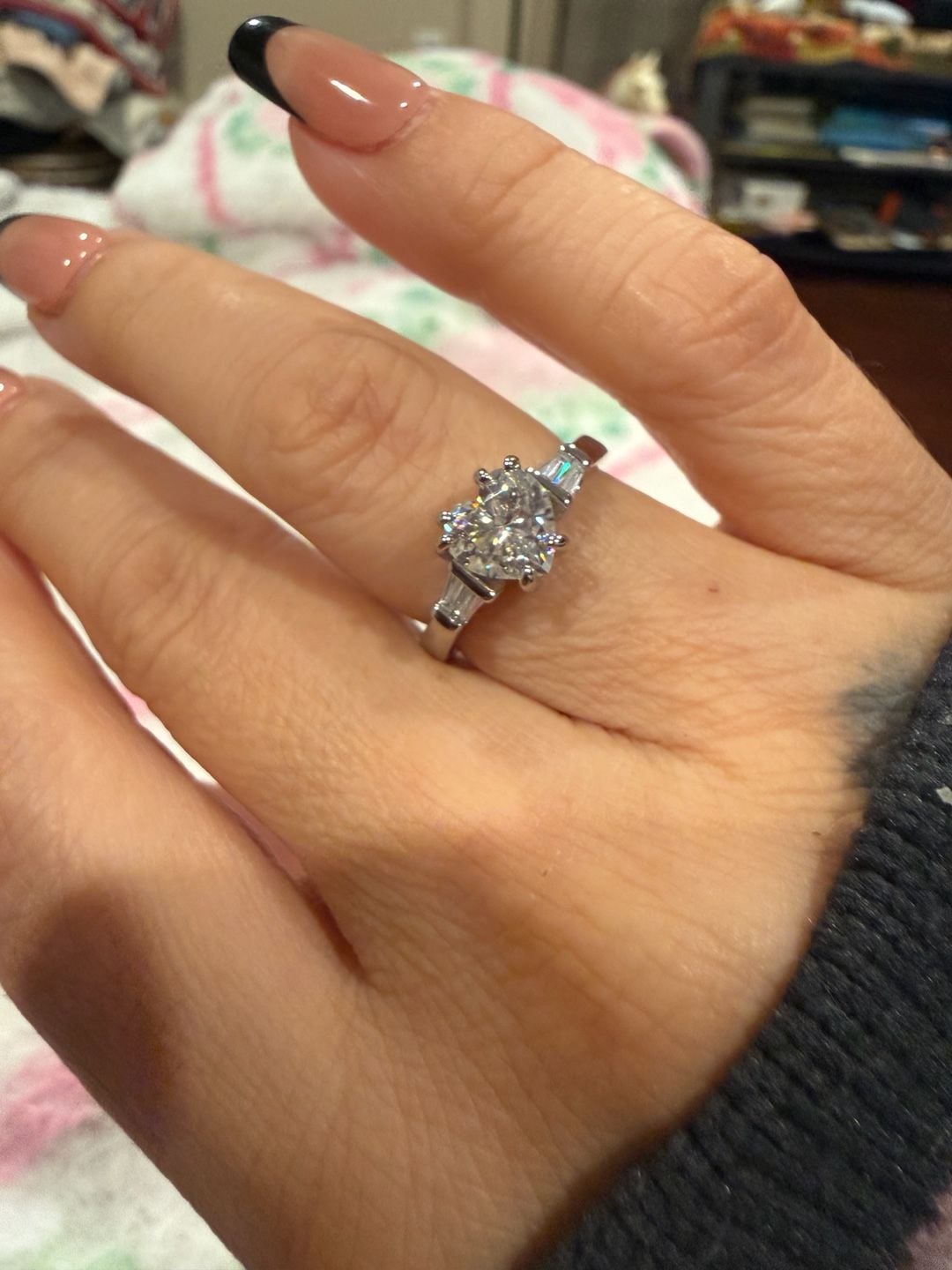 Moissanite Heart-Cut Ring Size 7 1.5 Carat Three-Stone Tapered Baguette bnwt 3