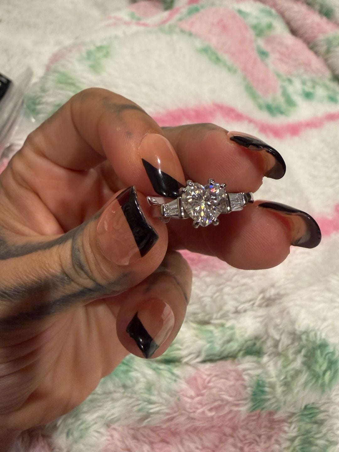 Moissanite Heart-Cut Ring Size 7 1.5 Carat Three-Stone Tapered Baguette bnwt 6