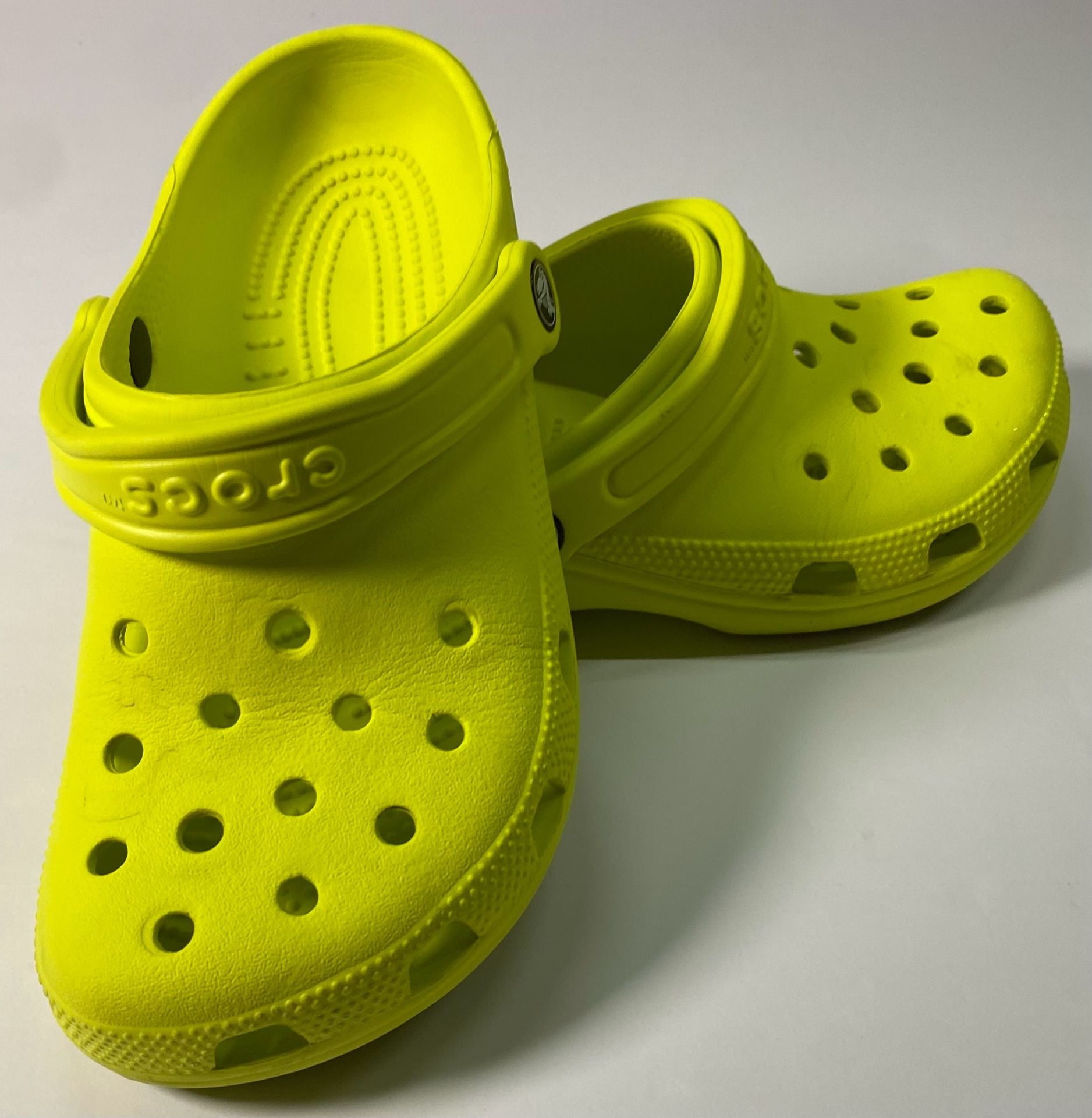 Crocs Classic Clog Size M 5 W 7 Yellow Slip-On Shoes 2