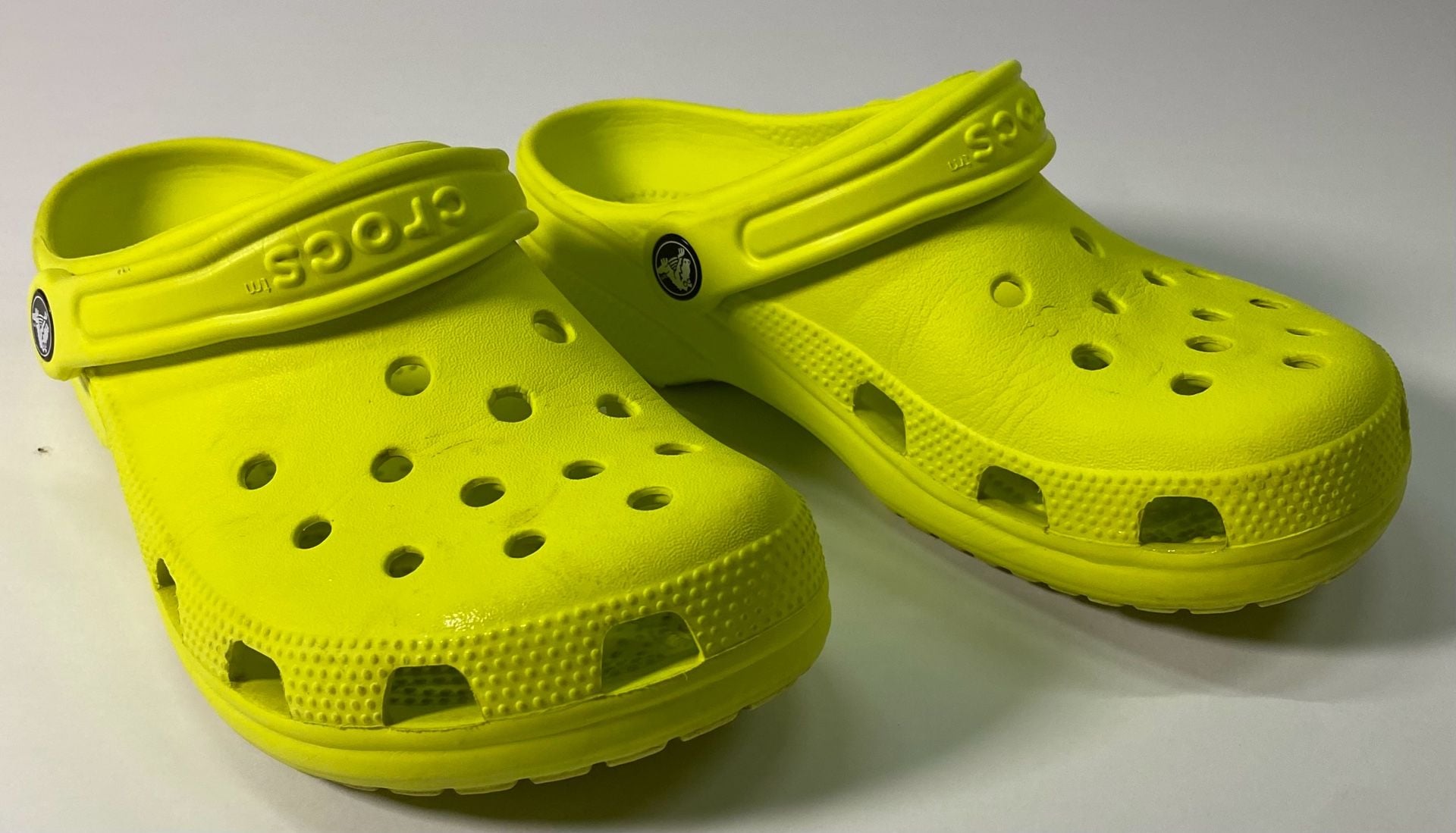 Crocs Classic Clog Size M 5 W 7 Yellow Slip-On Shoes 3